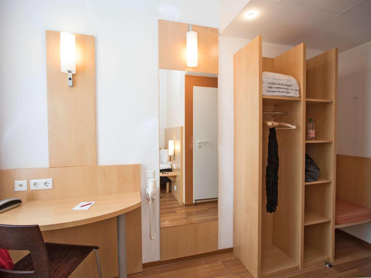 Ibis Berlin City Sued Экстерьер фото