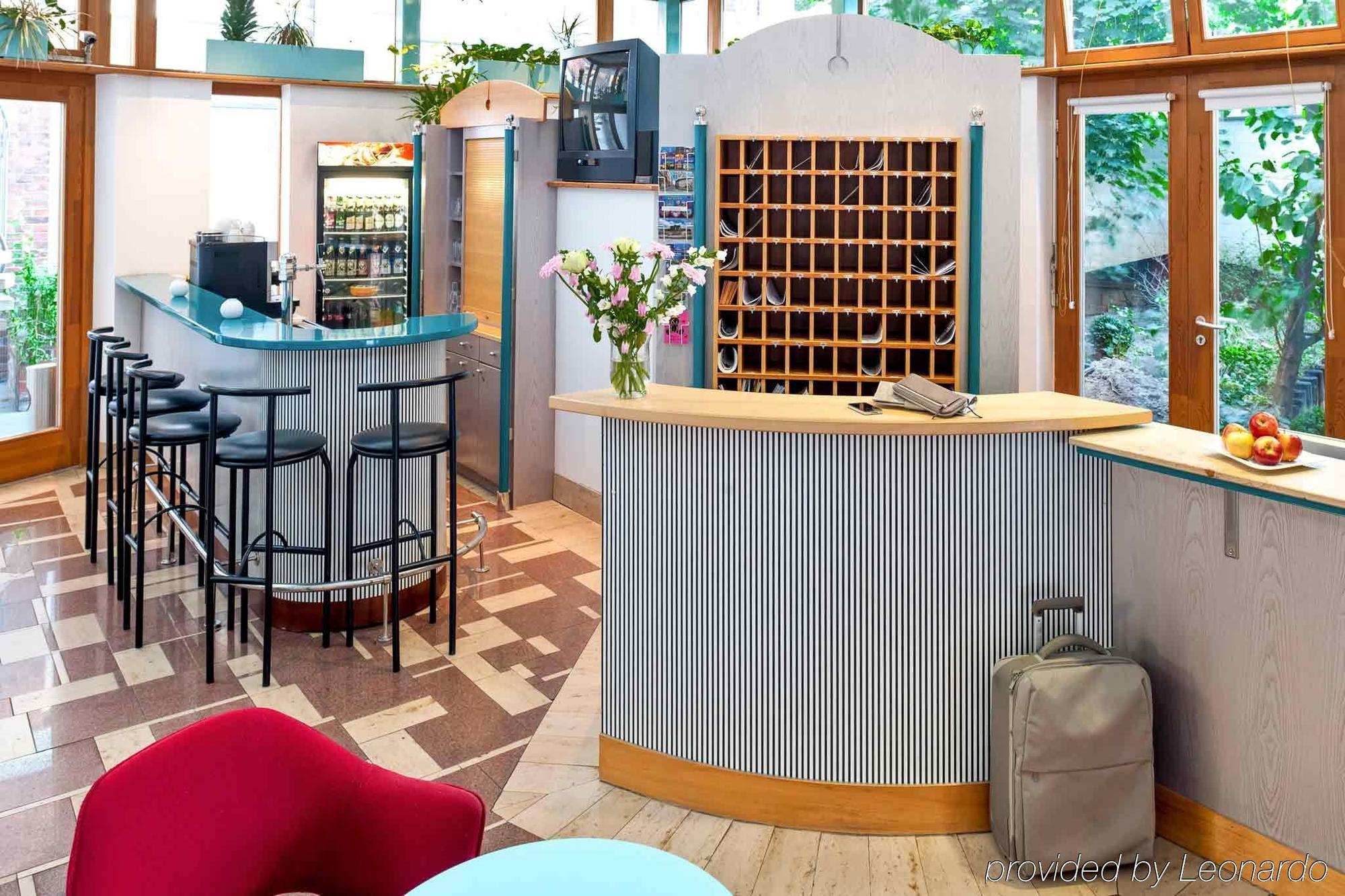 Ibis Berlin City Sued Экстерьер фото