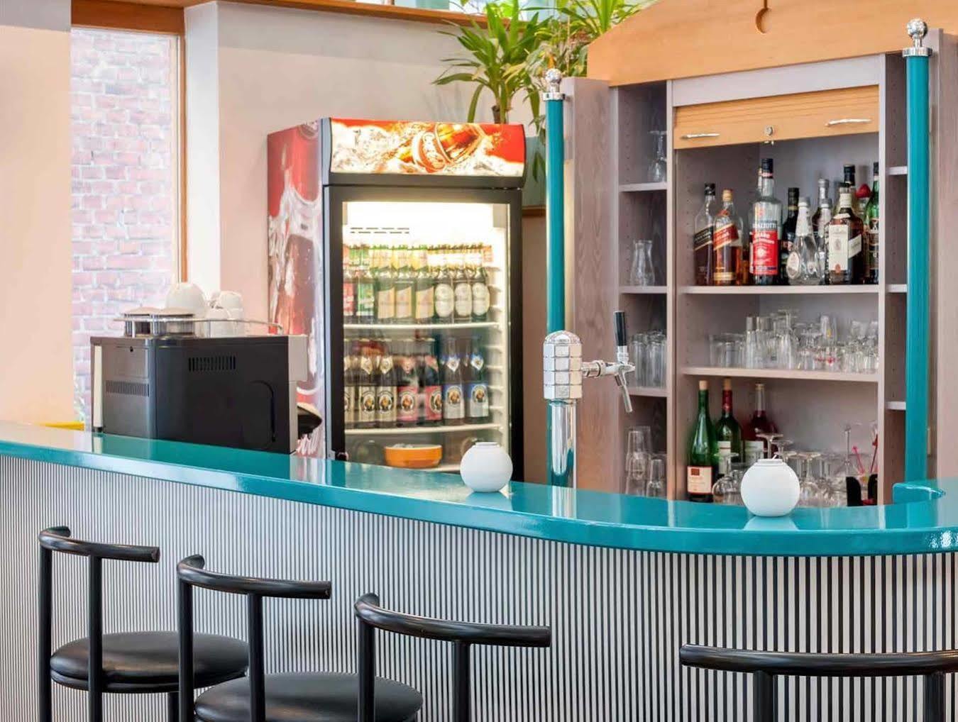 Ibis Berlin City Sued Экстерьер фото