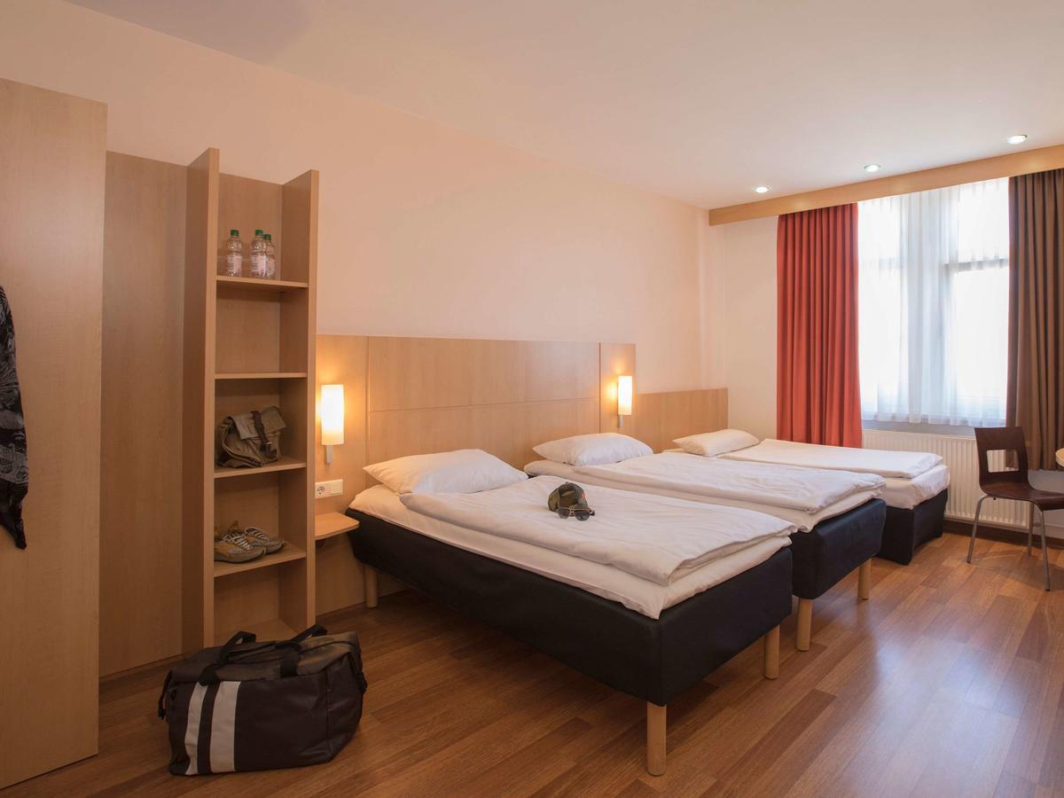 Ibis Berlin City Sued Экстерьер фото